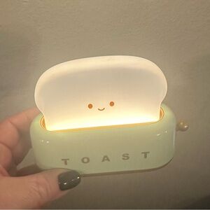 Mini Toaster Desk‎ Lamp Kawaii LED Toast Bread Night Light USB Texted No cord.